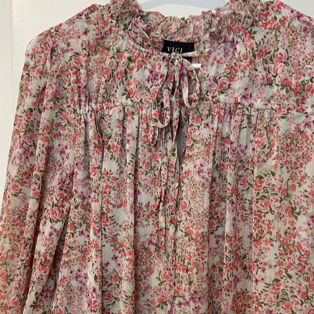 VICI MEDIUM Pink Floral Long Sleeve Tiered Mini Dress - Picture 3 of 8